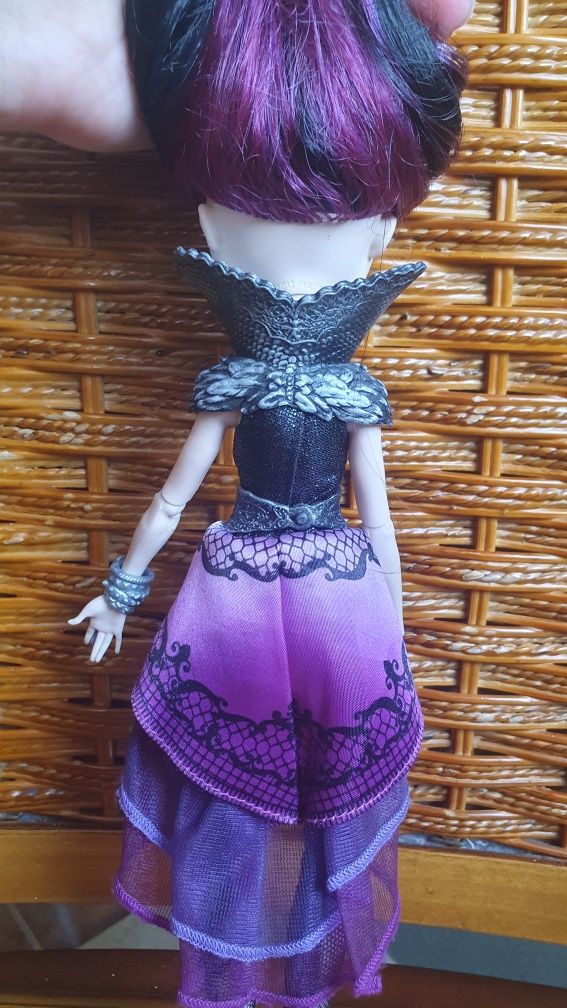 Евер Афтер Хай Рейвен Квін Ever After High Raven Queen Basic Doll 2