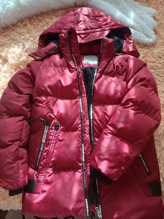 Зимова суперова подовжена куточка на хлопчика так і на дівчинку.