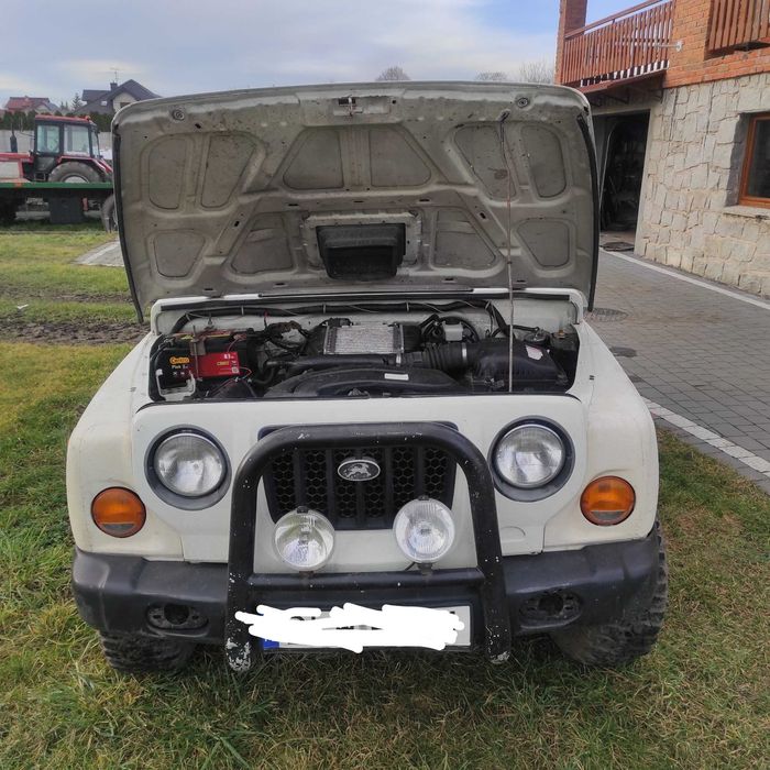 Samochód terenowy Kia Retona