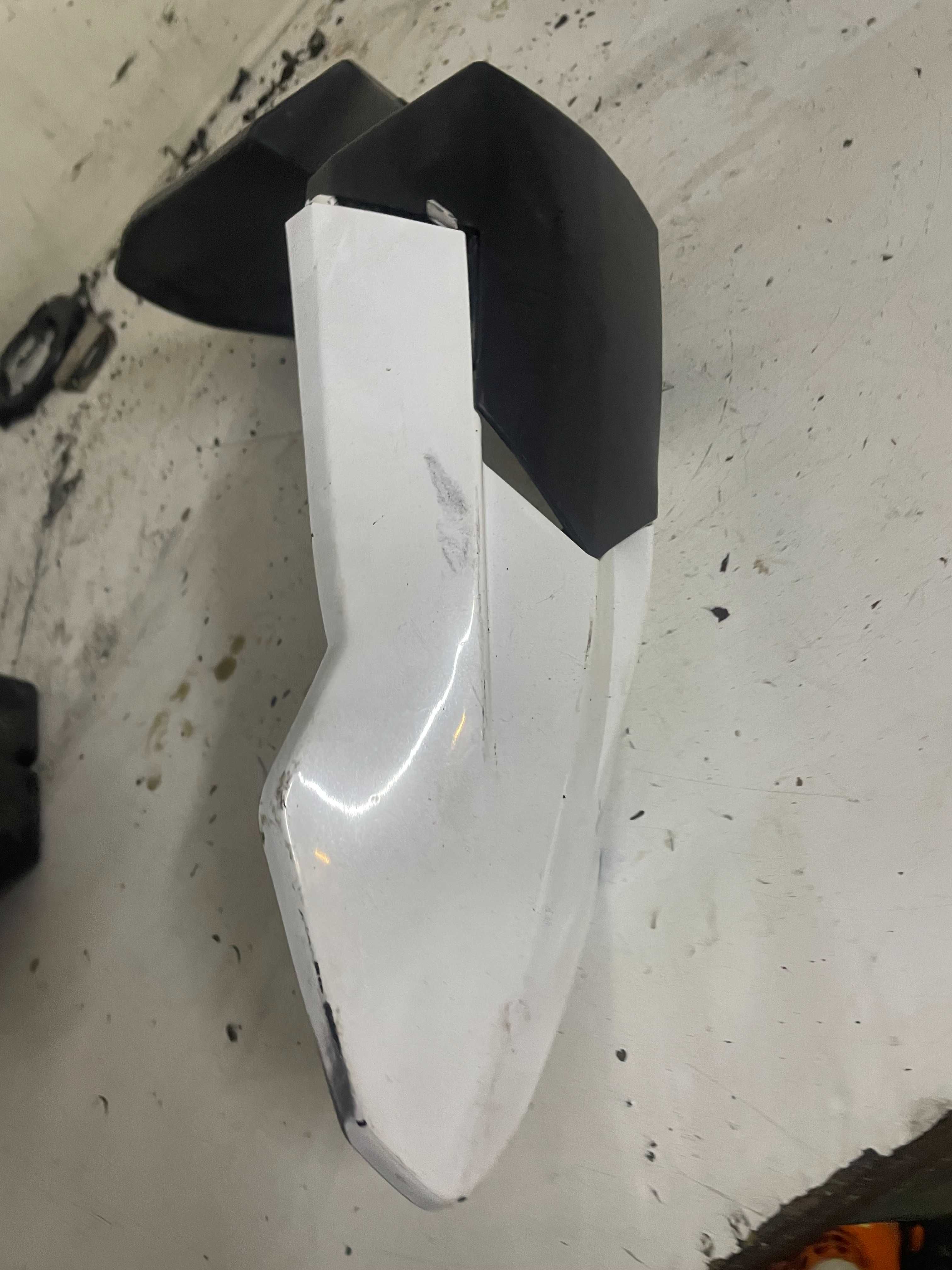 Generic trigger sm 50 błotnik tył tylny mocowanie tablicy