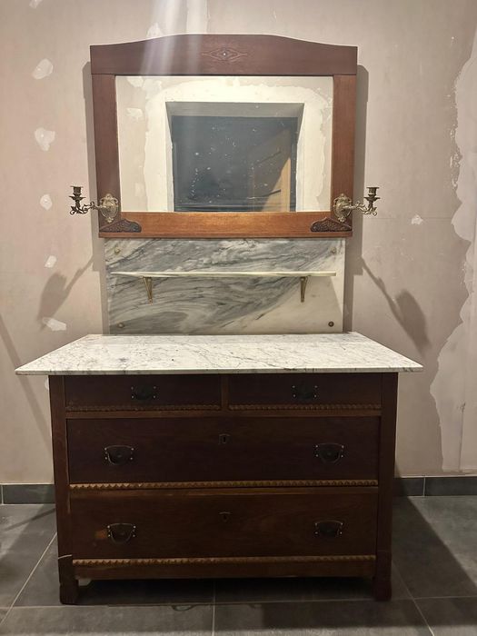 Witam Sprzedam szafkę