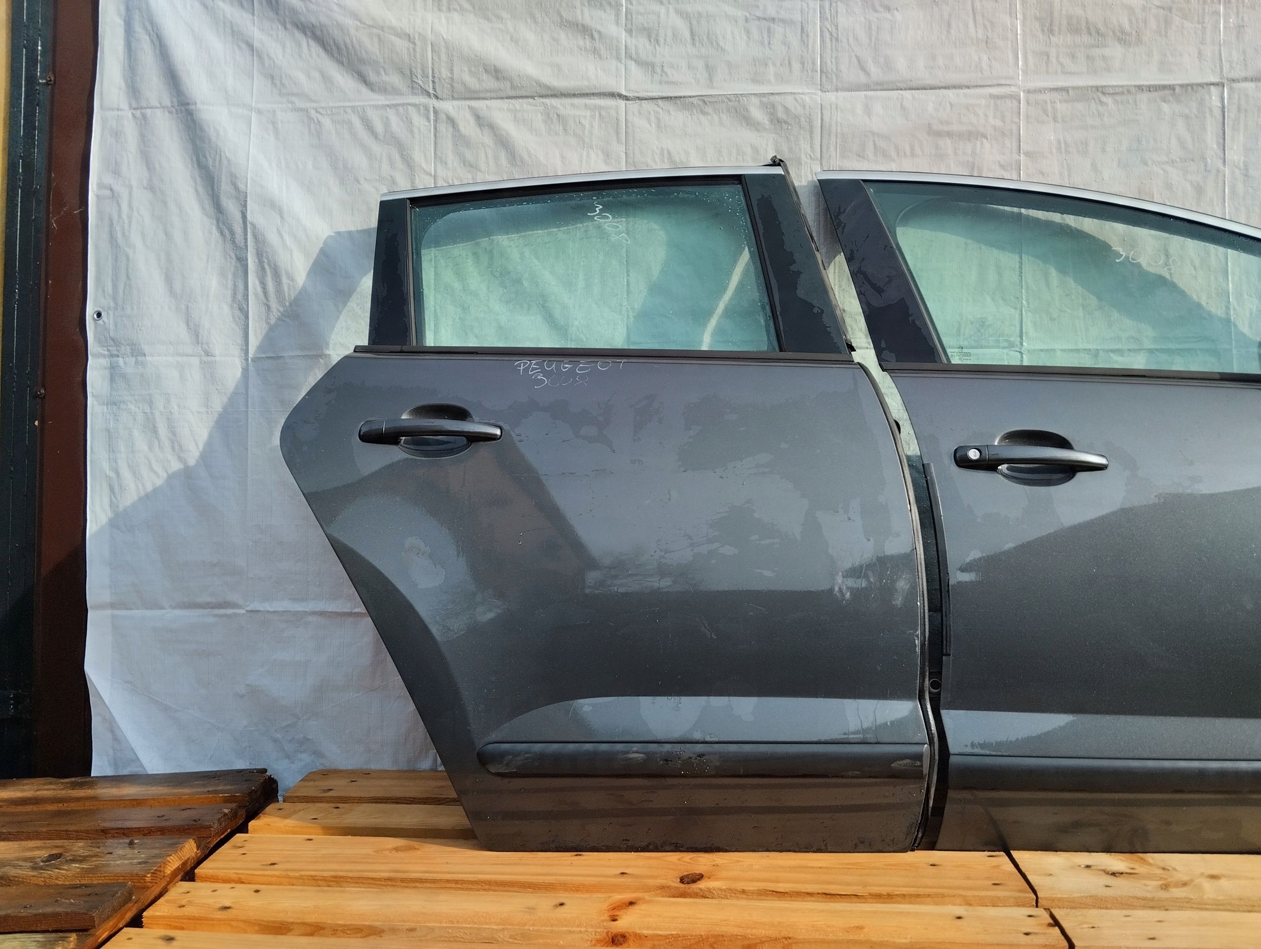 Drzwi Przednie przód tył Tylne Prawe Peugeot 3008 i 1