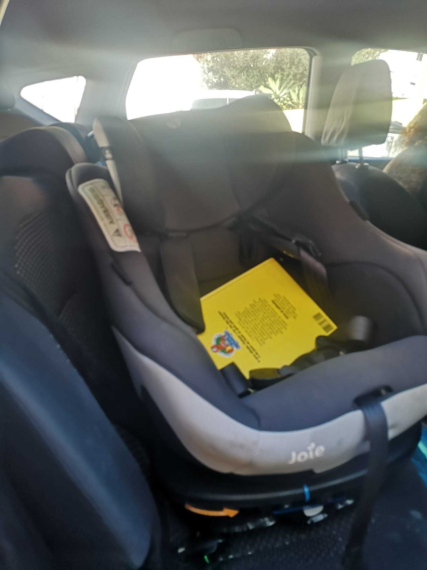 Cadeira joie giratória com isofix para automóvel