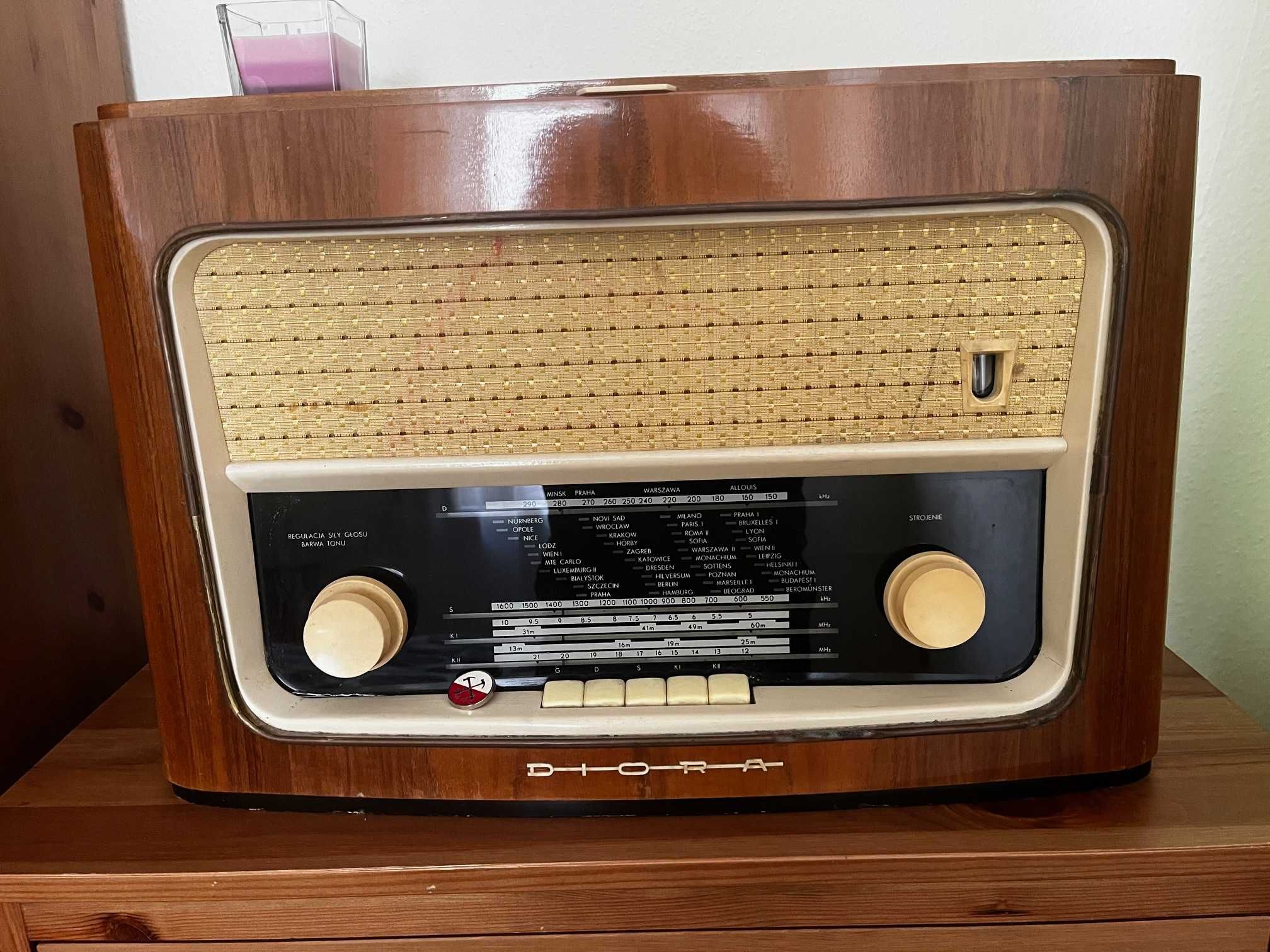 Stare radio DIORA z gramofonem, gratka dla kolekcjonera