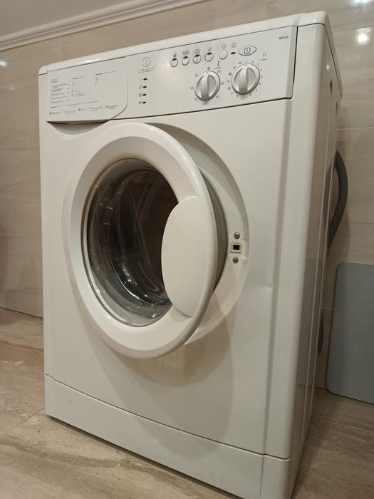 Пральна машина індезіт