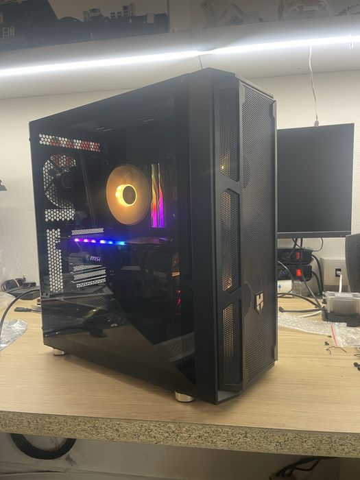 Pc gaming Ryzen7600X/32GbDDR5/RX6800