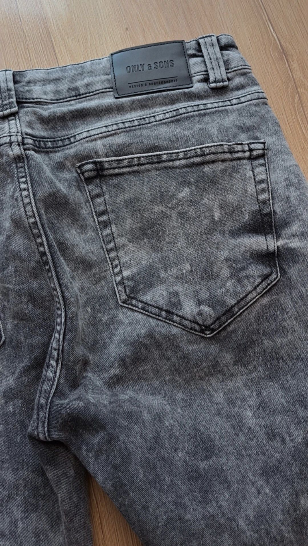 Jeansowe spodnie męskie z przetarciami Only&Sons rozm. W32/L34
