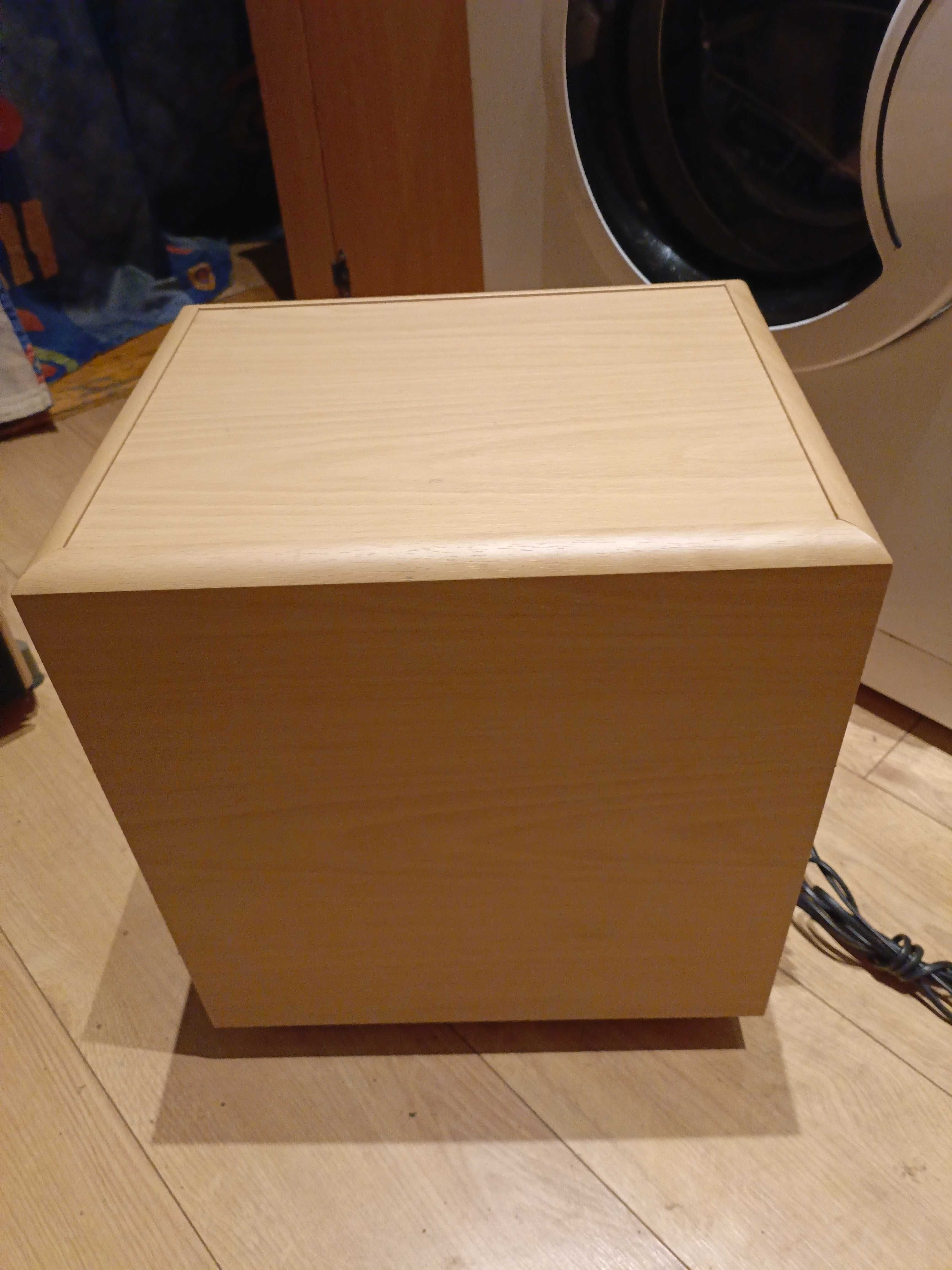 Sprzedam subwoofer JBL Balboa sub230.