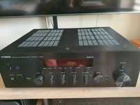 amplituner stereo Yamaha R-N602 z systemem MusicCast