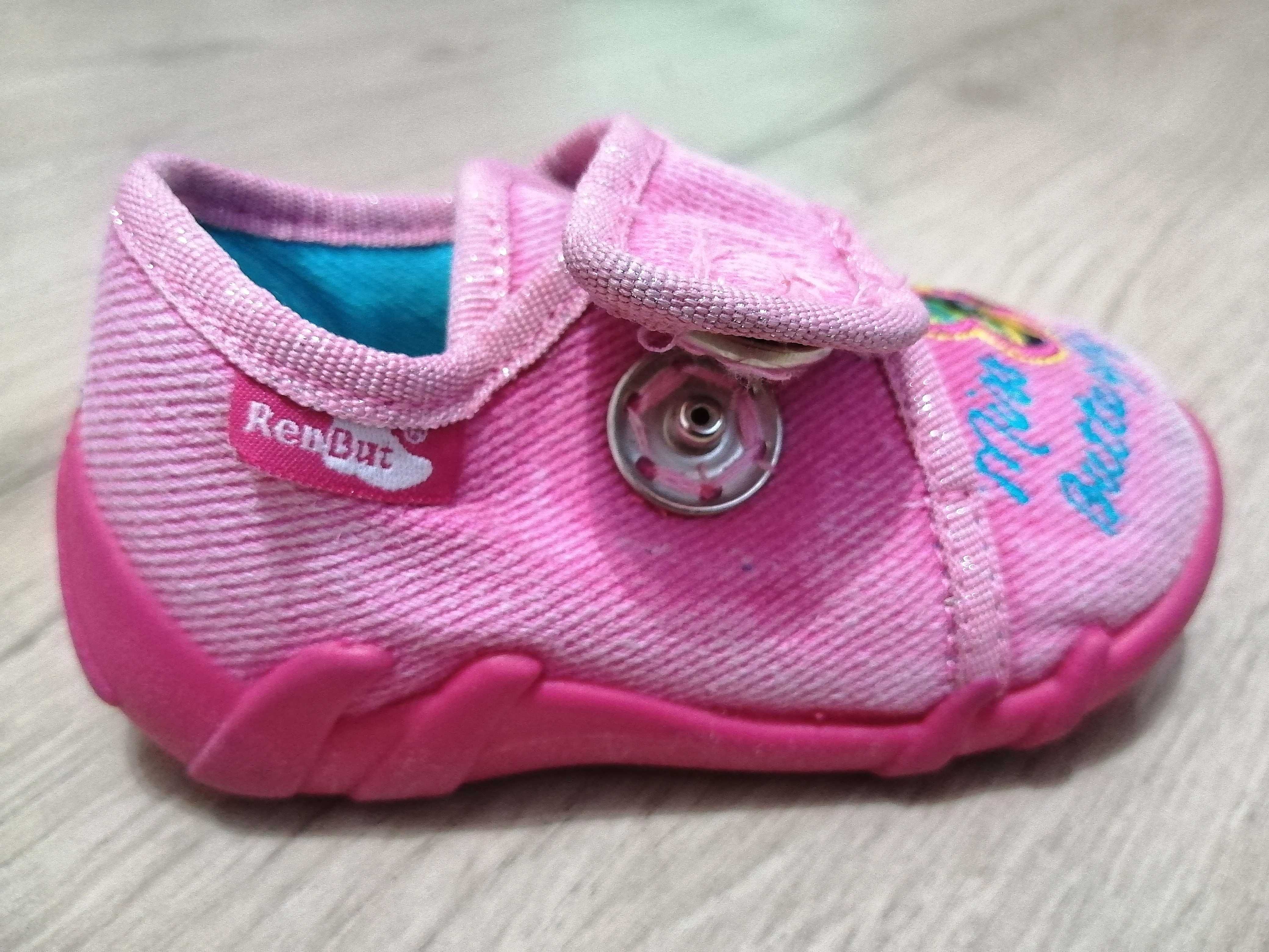 #6. Dziewczęce sandałki/ buty wsuwane r. 21