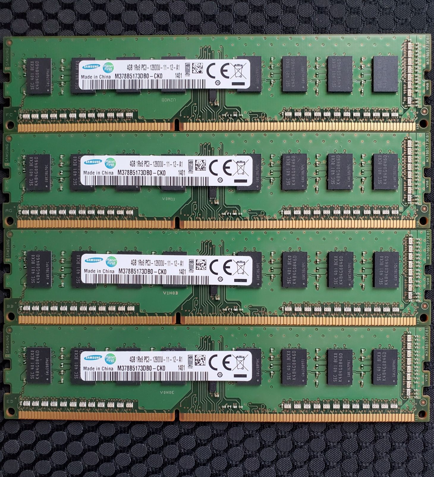 Оперативна пам'ять Samsung 16 GB 4×4 DDR3 1600MHz