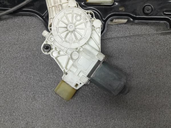 Elevador vidros frente direito BMW 1 (E87)