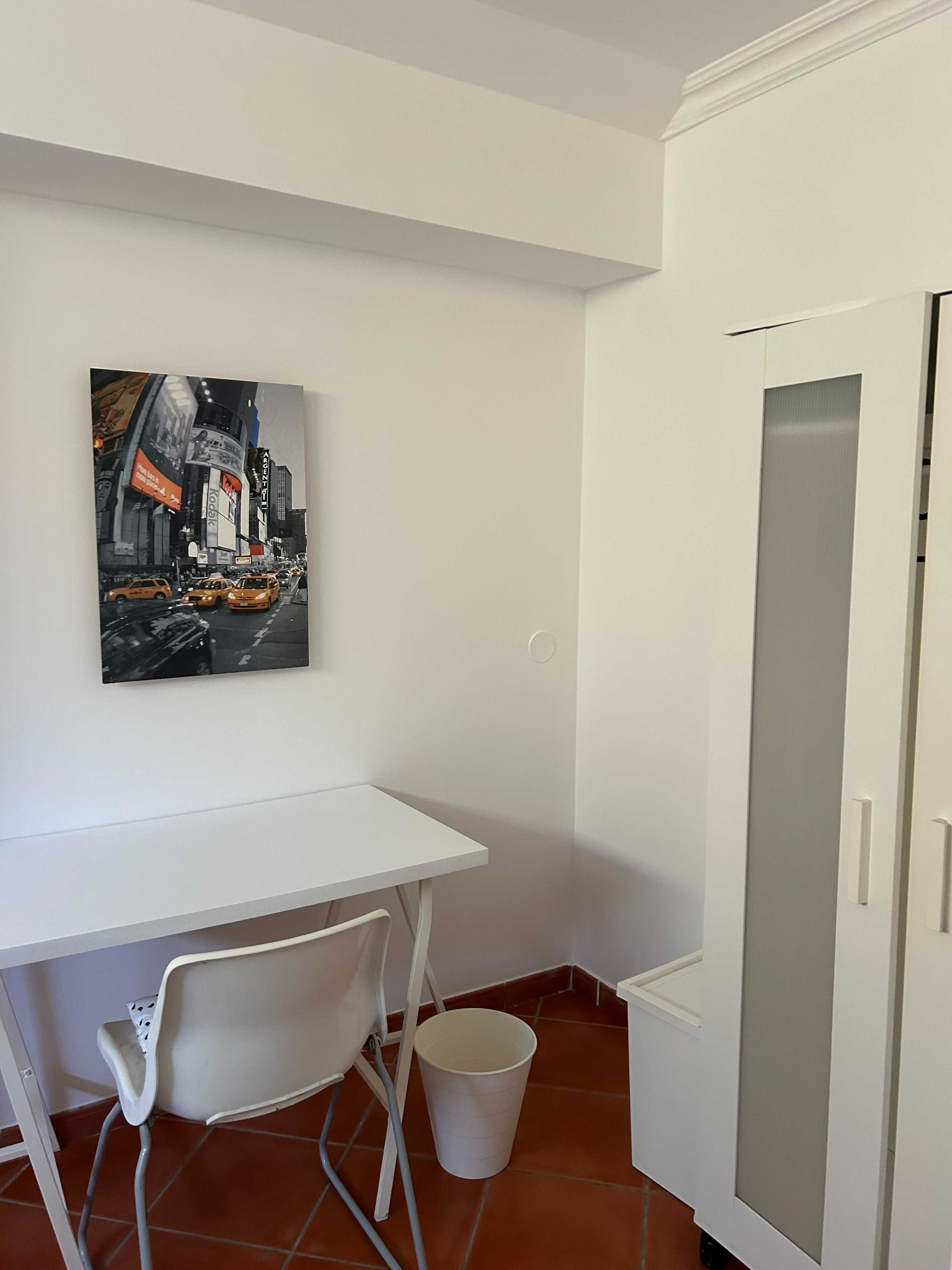 Quarto no Estoril para arrendar