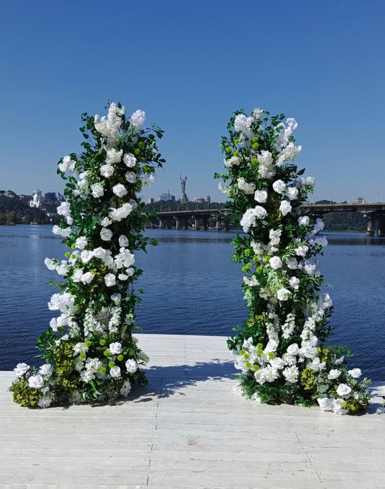 Президіуми,весільні арки,ростові квіти ,фотозони,оформлення