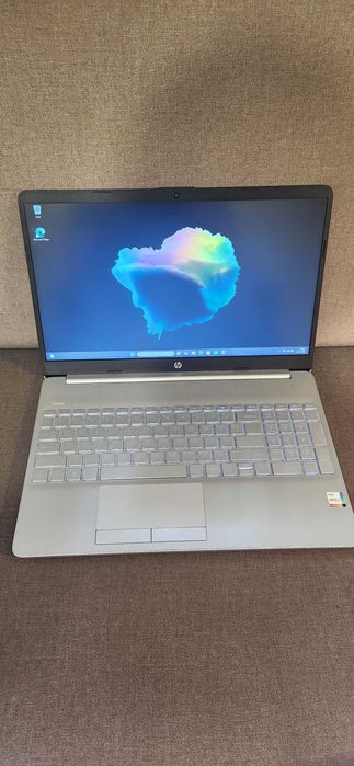 Laptop HP 15-dw /15,6"/Intel i5-11th gen/8gb/512 gb SSD/Bateria 88%