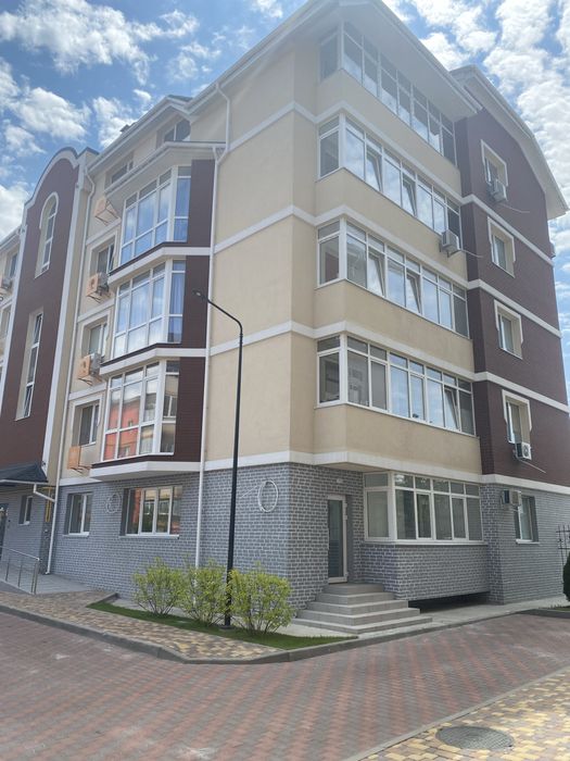 Оренда  під офіс 68м , ЖК Фемілі | ТЦ Мегамаркет | Гатне