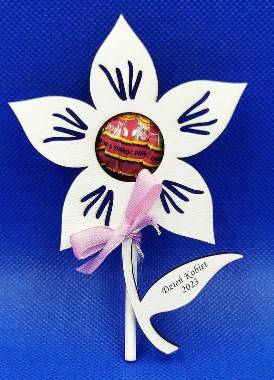Kwiat z lizakiem CHupa Chups dowolny grawer Dzień Kobiet Dziecka Chłop