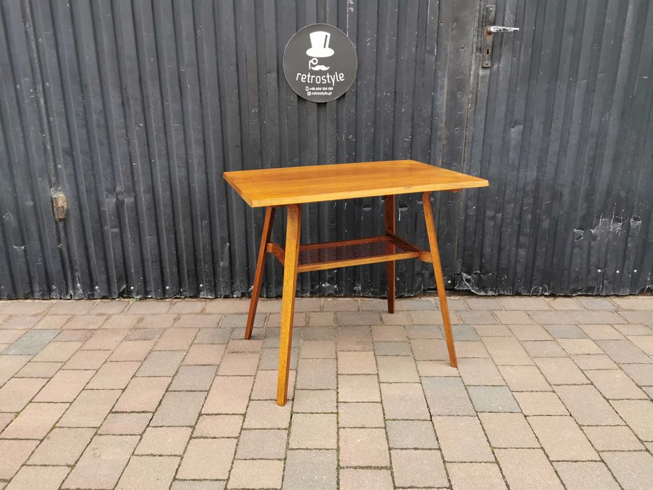 Stolik z żyłkową półką Dřevopodnik Holešov, Czechosłowacja '60, PRL