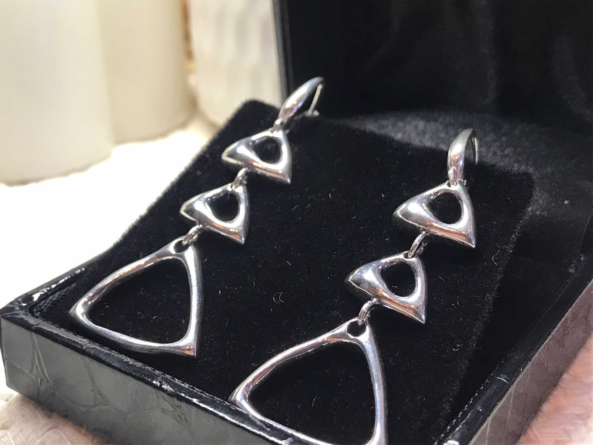 Piękne srebrne kolczyki trójkąty p.925 7,40g 55mm