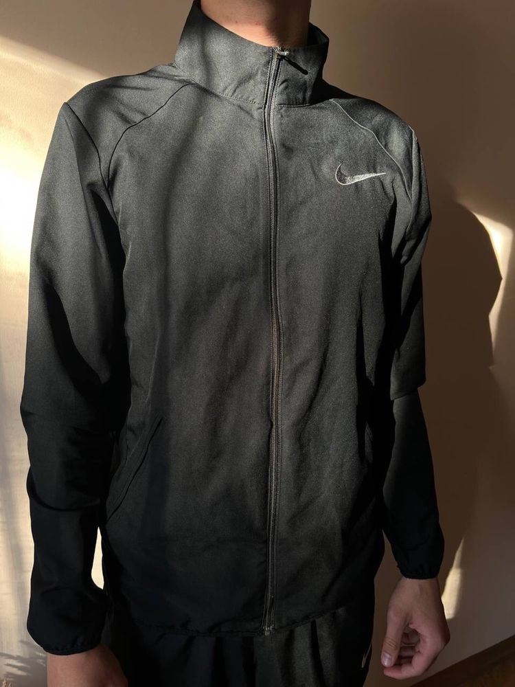 Олімпійка Nike