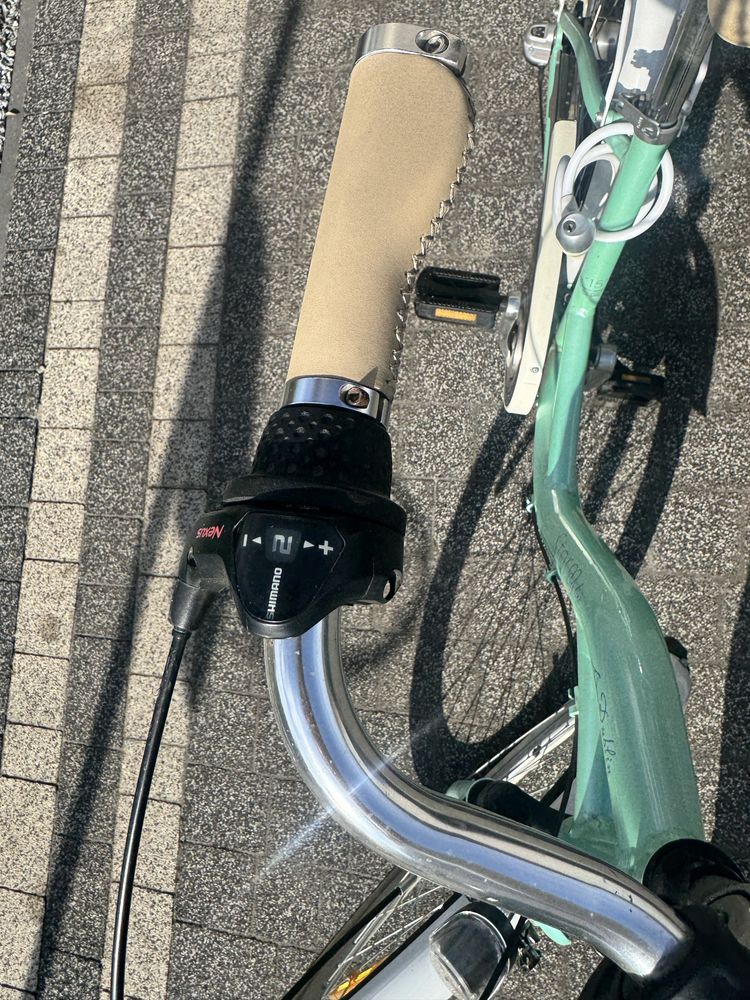Sprzedam rower damski kolor miętowy