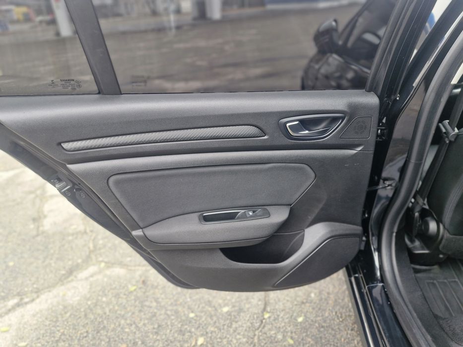 Renault Megane 4  2018 дизель 1.5 в шикарном состоянии !