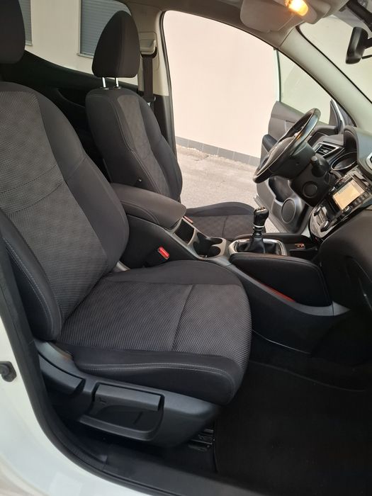 Nissan qashqai 1.5 dci connect  153mil kms