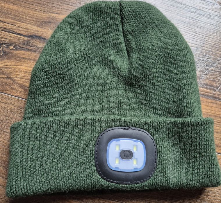Czapka ze światełkiem Idealna