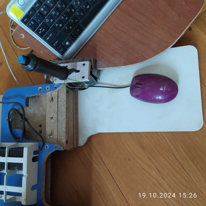 консоль під руль Logitech g25 g27