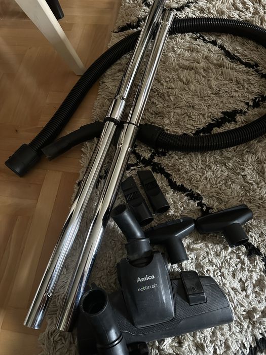 Rura teleskopowa i waz ssacy odkurzacz Amica