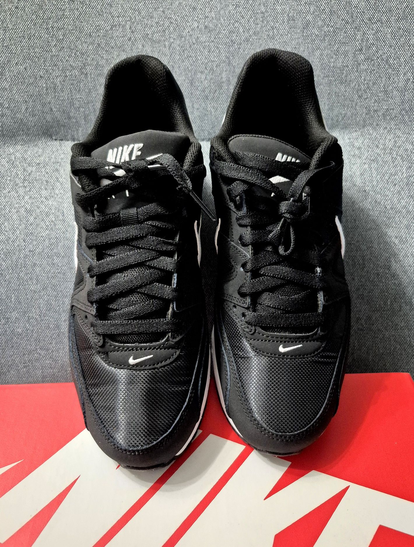 Nowe buty Nike Air Max Command rozmiar 42 (27cm) czarne