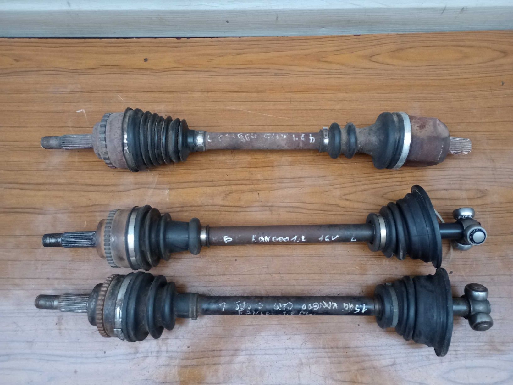 Піввісь Renault Kangoo/Grand/Scenic 1-2/Megane 2/Clio/Simbol