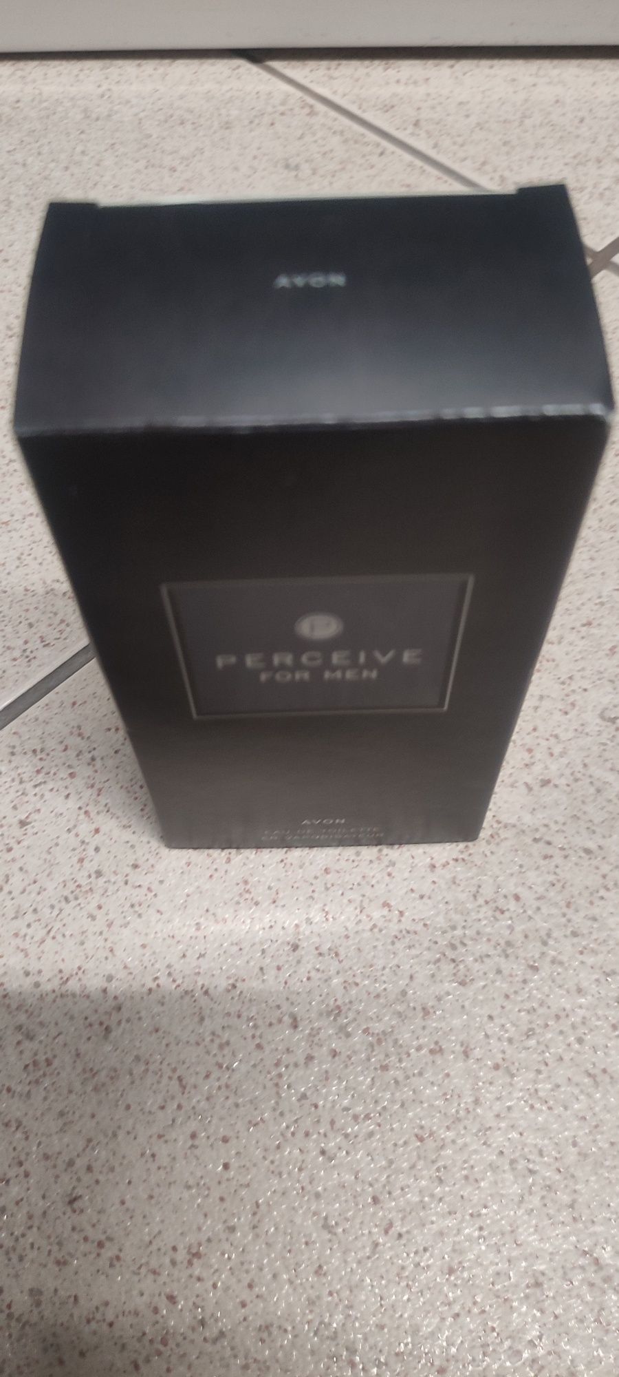 Sprzedam perfumy męskie percive MEN Avon