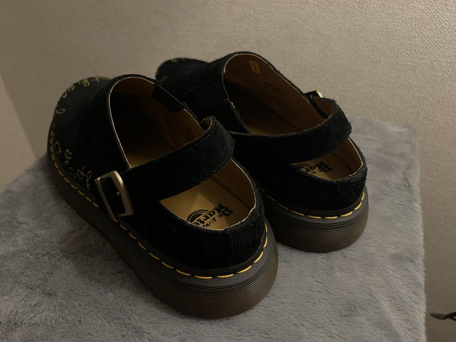 Оригінальні сабо Dr. Martens