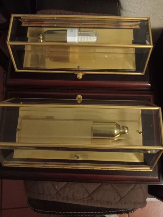 Dois candeeiros parede madeira e vidro