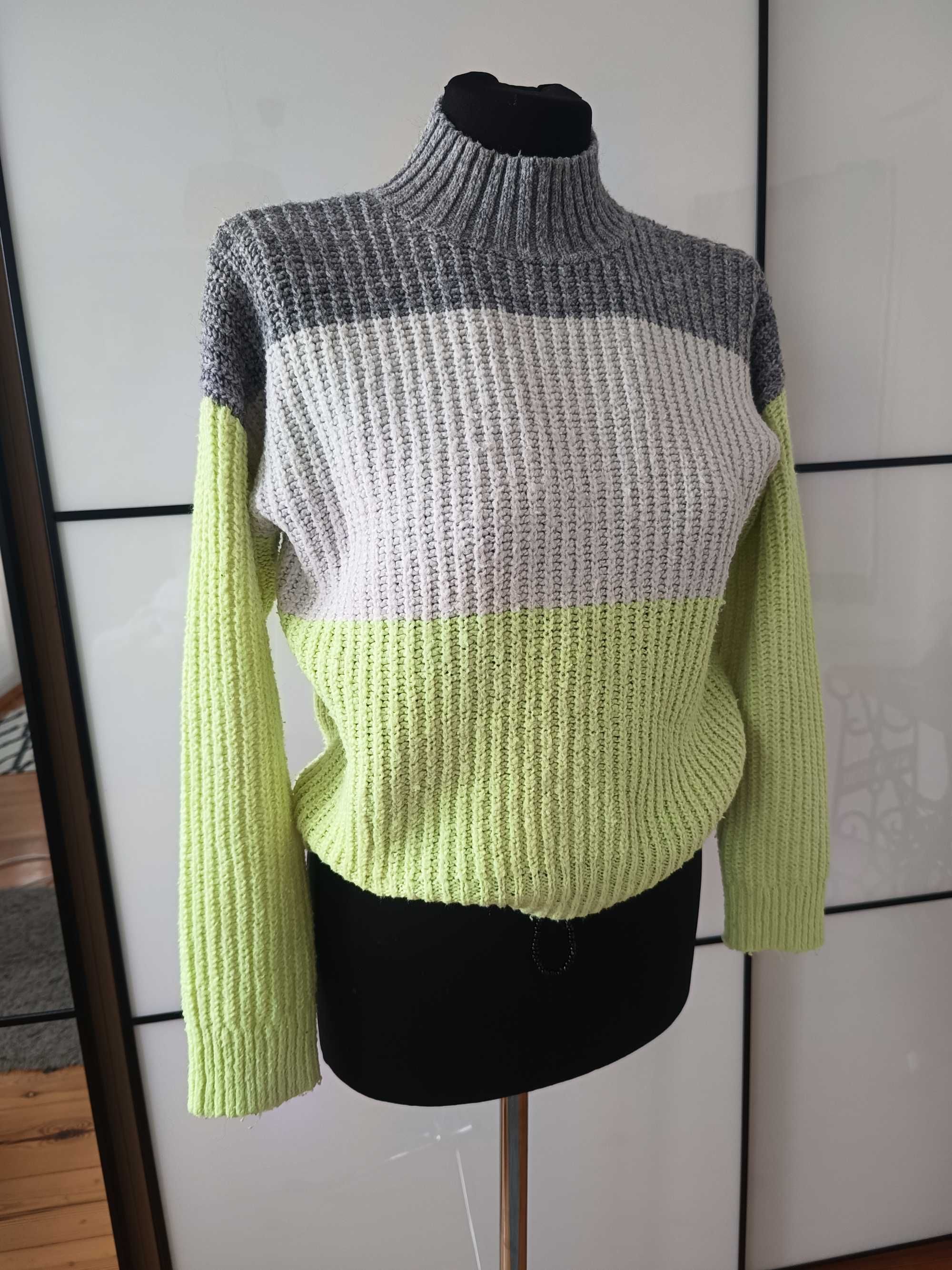 Sweter półgolf rozm 146/152