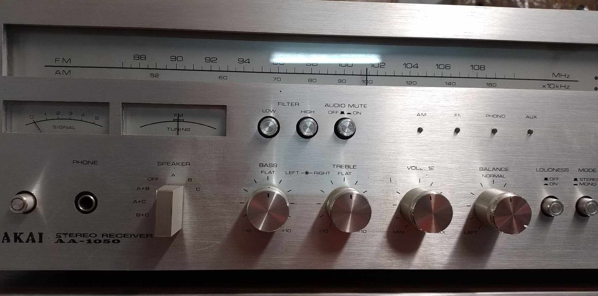 Kolumny głośnikowe Akai MS100, amplituner AA 1050.
