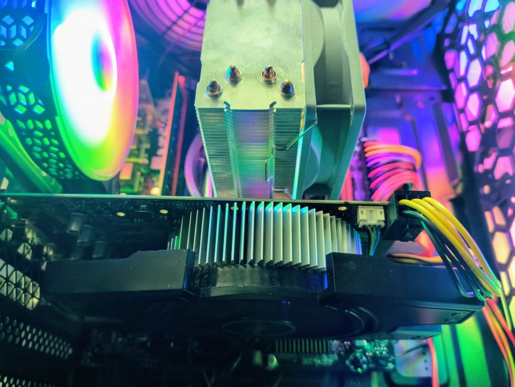 PC Gamer Core i7 8 cores(xeon 2640 v3) +GTX 1060+ 16gb+600gb HD/SSD
