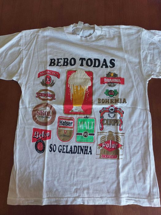 T-shirt branca com estampa