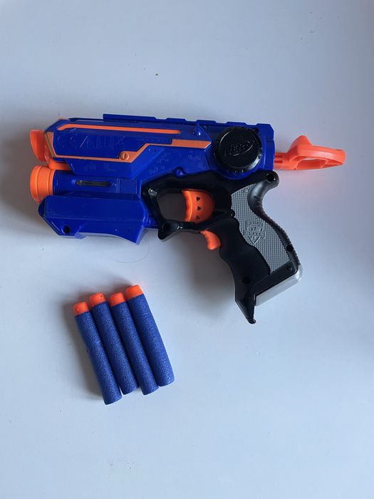 NERF mały i strzałki