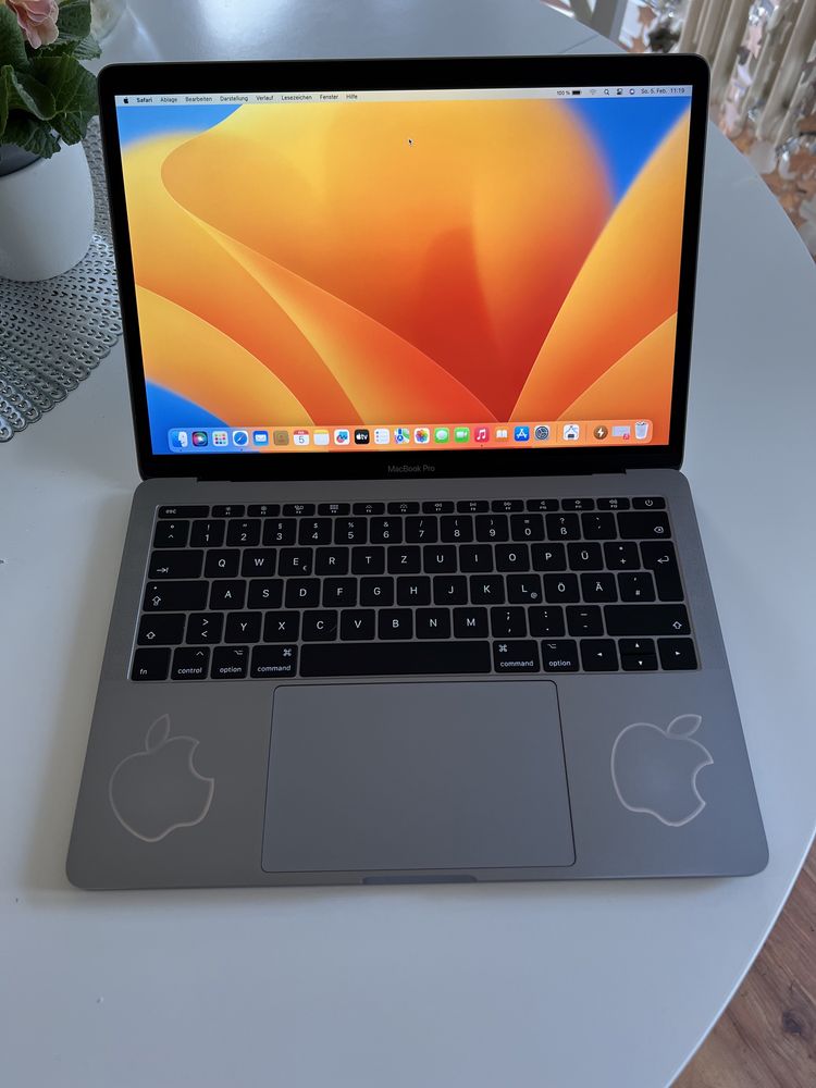 MacBook Pro Retina 13.3 256 2018  про 13 ретина 256 3018-2018