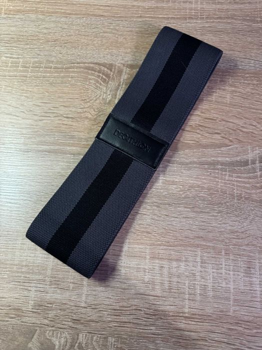 Taśma do treningu siłowego Glute Band Hard Decathlon