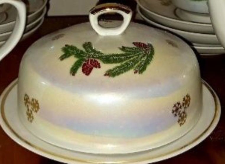 Чайничок, цукерничка, конфетниця