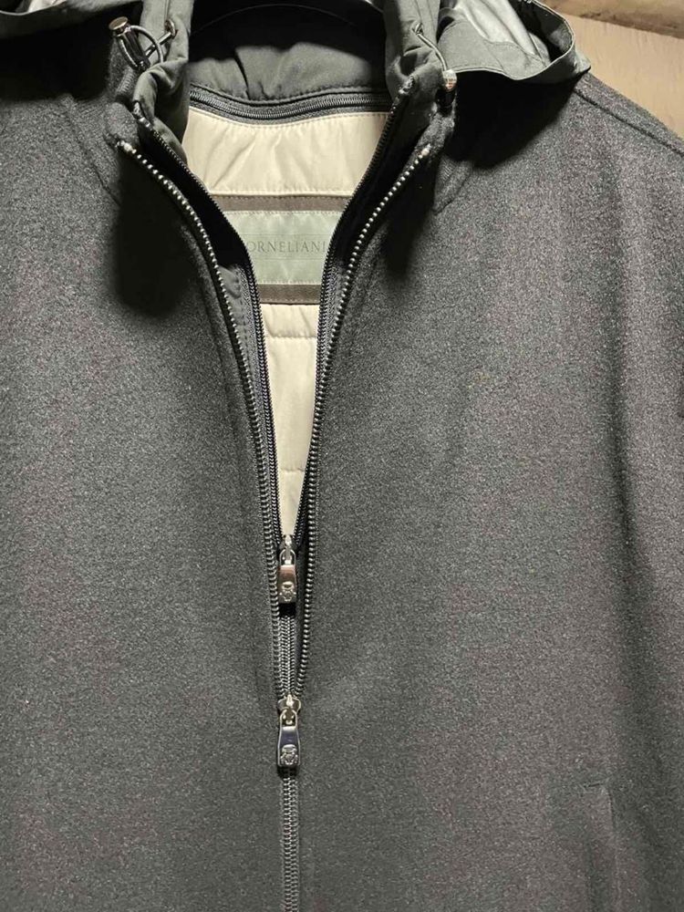 Шерстяной бомбер Corneliani