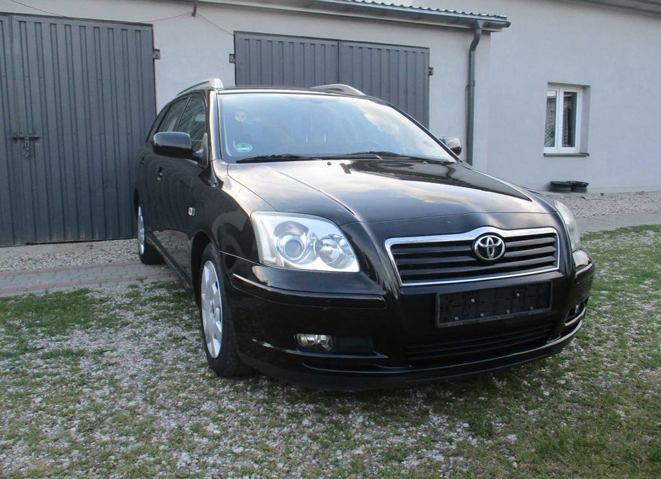 Sprzedam Toyota Avensis 1,8 125kM 2005 rok