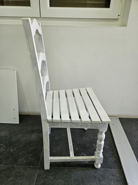 Mesa e cadeiras madeira