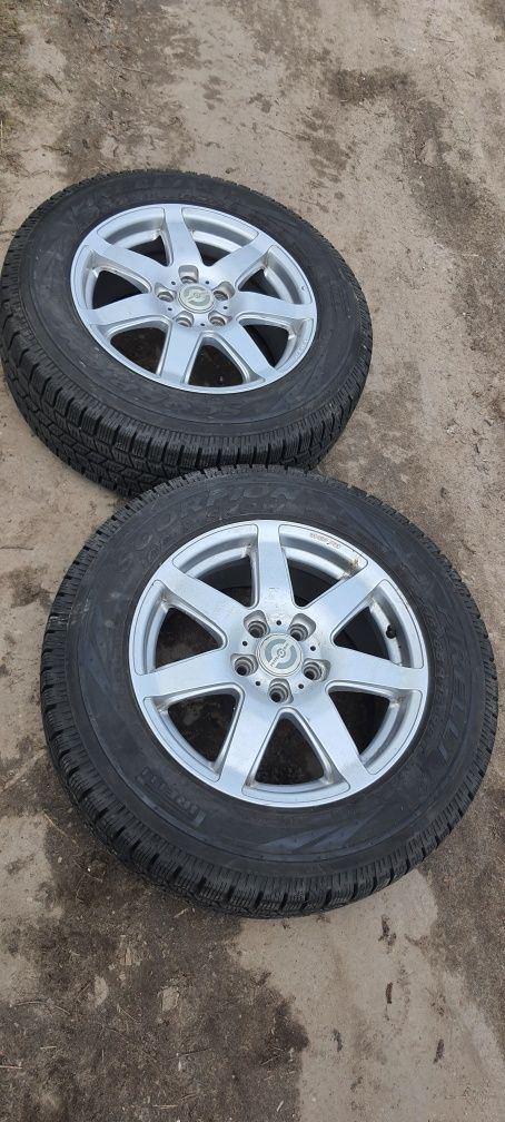 Продам зимову гуму на дисках R16