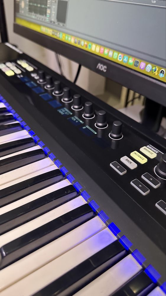 Klawiatura MiDi Komplete Kontrol S49