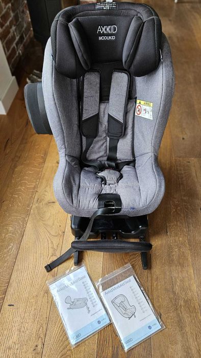 Fotelik samochodowy Axkid Modukid z bazą isofix