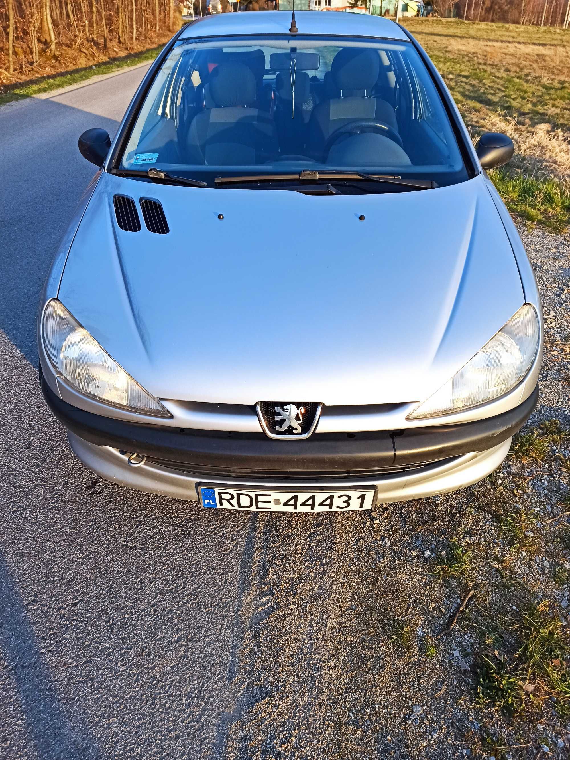 Peugeot 206  1.1